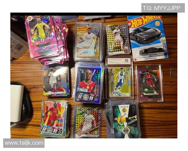 足球油画球星卡:展现历史传奇与艺术融合的珍贵收藏品